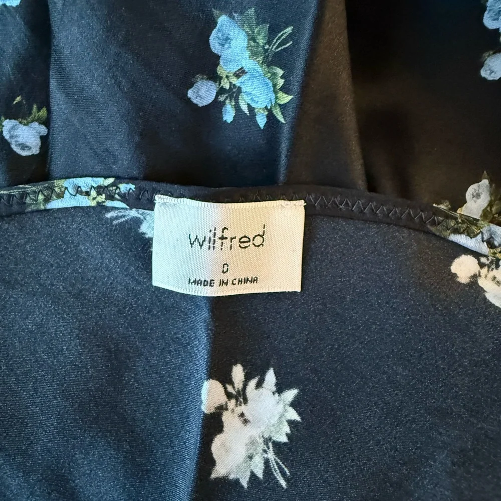 Wilfred Black Midi Skirt with Blue Floral Pattern - Picture 3 of 3